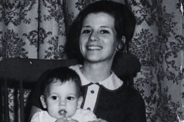 Carolyn Elaine Wax