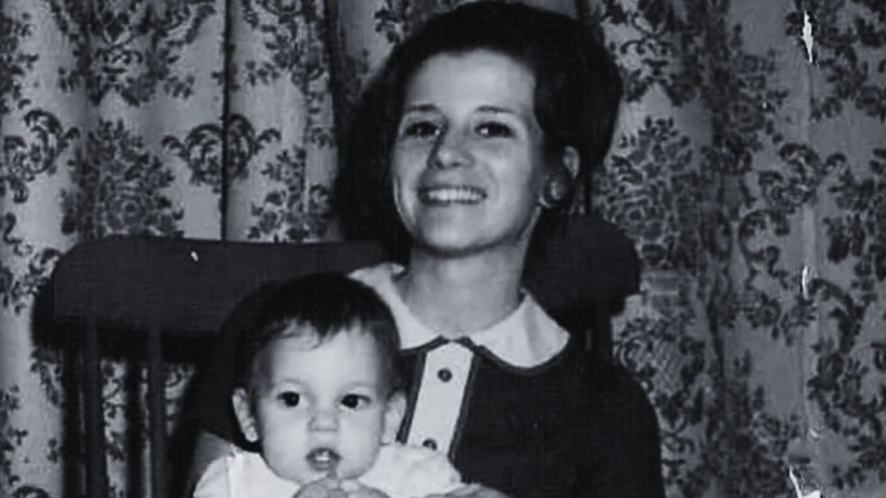 Carolyn Elaine Wax