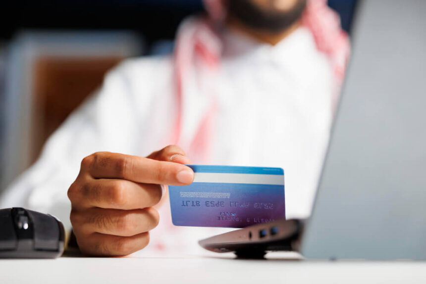 Traditional vs Digital Banking: Which Is the Best Bank in Saudi Arabia for You?