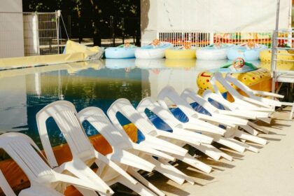 Why Is Inflatable Seating a Popular Choice for Branded Lounge Spaces at Resorts?