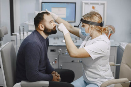 7 Reasons to Consult a Dry Eye Treatment Specialist