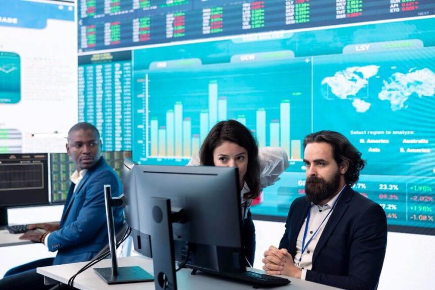 Global Fintech Teams: Benefits of Distributed Development in Financial Software