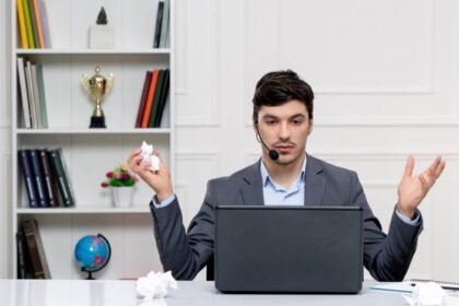 How Customers Decide Who to Trust Online