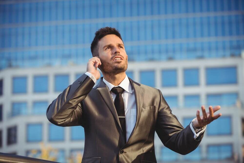 The Pause Before the Pivot: How Successful Founders Make Better Calls