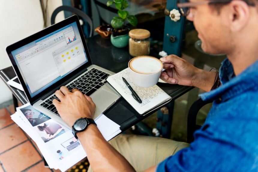 Top 3 Online Google Review Management Tools to Monitor Customer Reviews