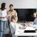 How to Bridge the Communication Gap Between Field Workers and Headquarters?