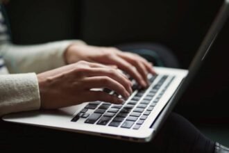 How AI Drafting Tools Are Reshaping Content Team Structures