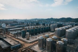 How to Retrofit Legacy Industrial Electrical Infrastructure for Modern Energy Storage